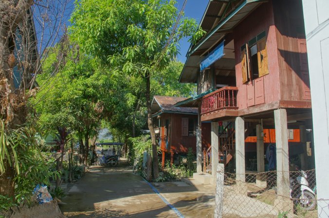 Kaw Nat - ein kleines Dorf, das Zwischenstopp auf der Bootsfahrt war.